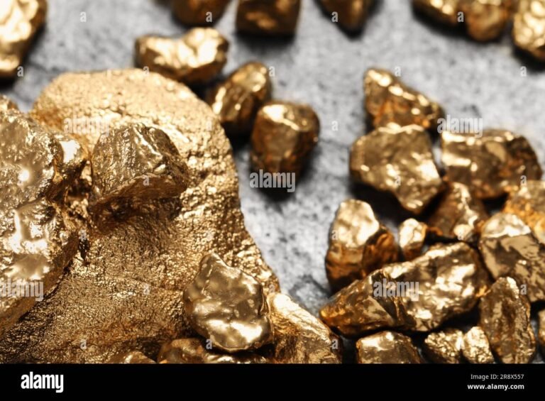 kullan kiiltava kimpale poydalla