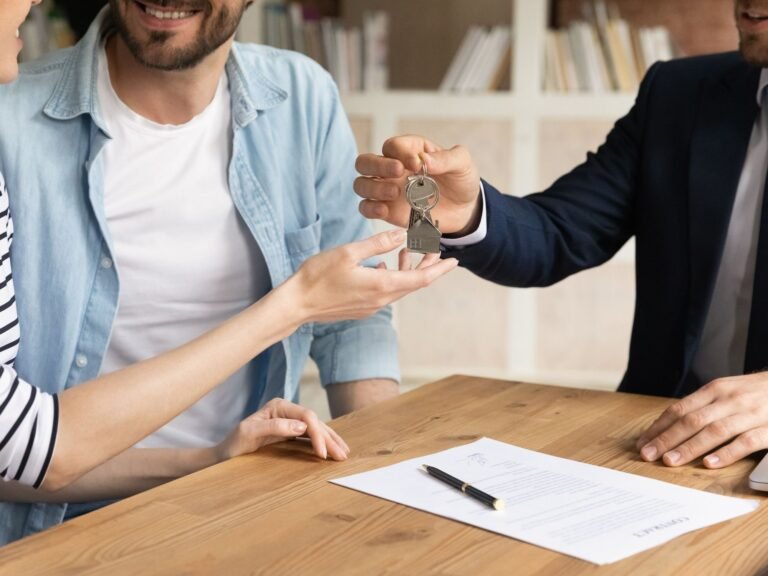 suomalainen koti pankki ja avain kadessa