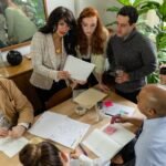 Miten Eurocard Gold Corporate -kortti palvelee yrityksiä yrityksen-tyontekijat-kayttavat-korttia-kokouksessa